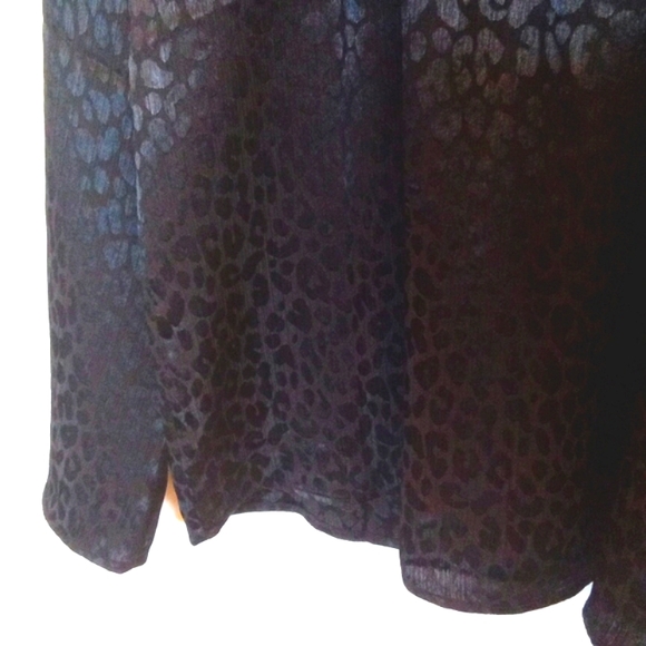 Micheal Kors Animal Print Ruffled Collar Blouse with Goldtone Chains - Picture 11 of 11